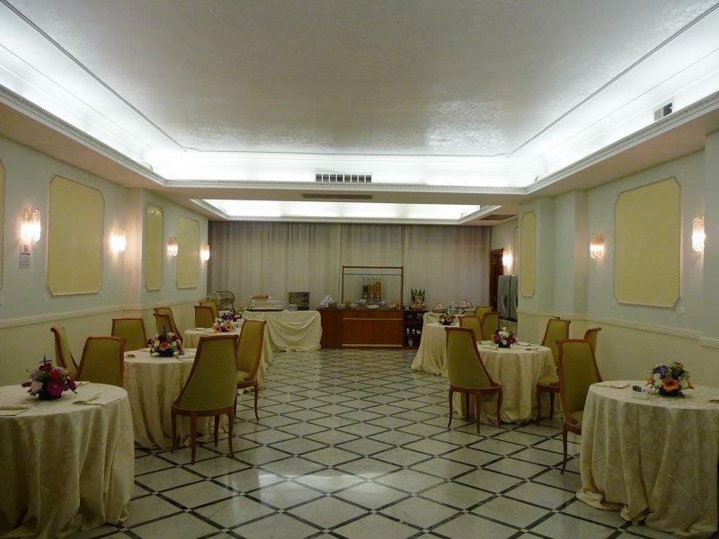 Hotel Romulus Εστιατόριο φωτογραφία