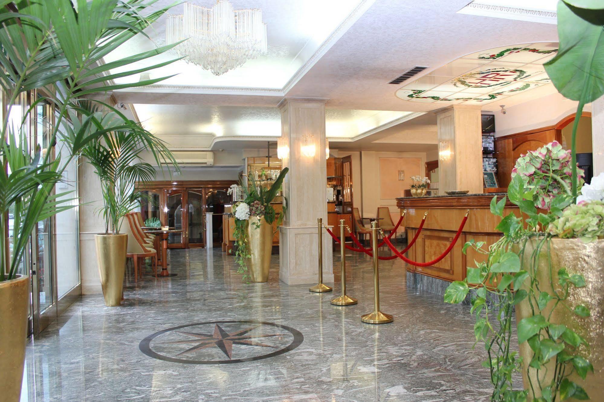 Hotel Romulus Εξωτερικό φωτογραφία